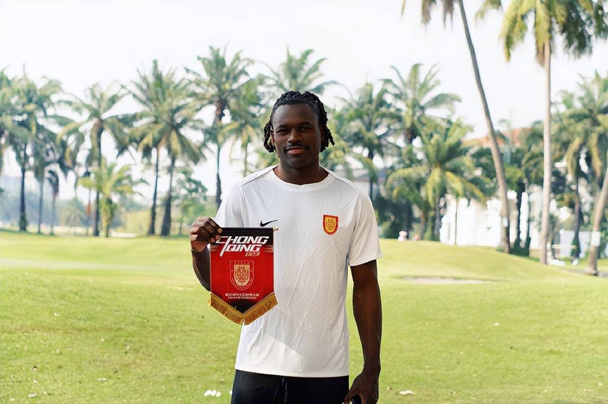 250万欧租借费引爆中超！欧冠快马锋霸迪马塔空降重庆，山城足球要逆天改命？